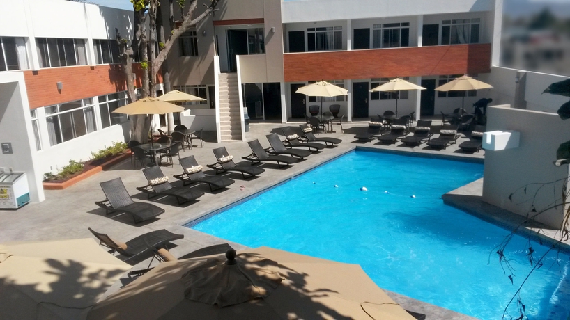 Imagen de la piscina del Hotel Baja Inn es Ensenada. Foto 16