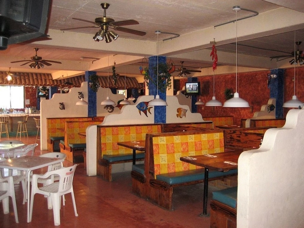 Imagen del bar/restaurante del Hotel Baja, Puerto Pe&ntilde;asco. Foto 4