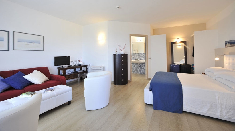 Imagen de la habitación del Hotel Bajaloglia Resort. Foto 4