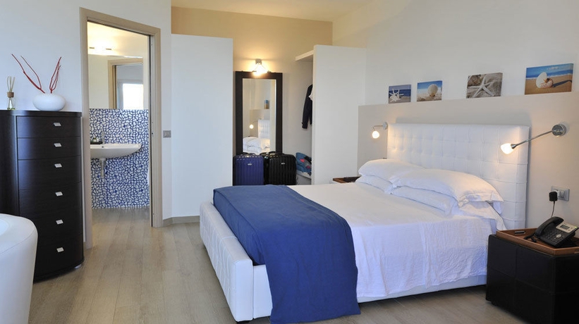 Imagen de la habitación del Hotel Bajaloglia Resort. Foto 5