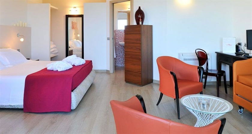 Imagen de la habitación del Hotel Bajaloglia Resort. Foto 6