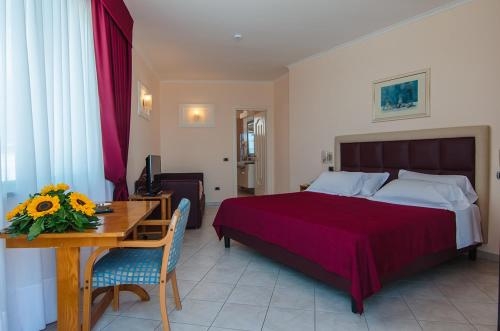 Imagen general del Hotel Bajamar Beach. Foto 4