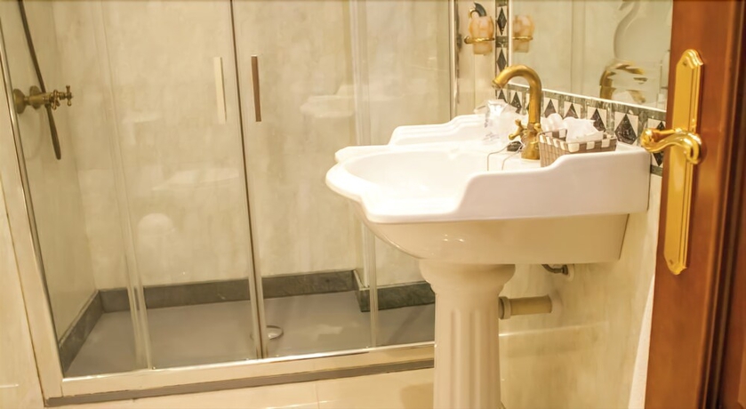 Imagen de la habitación del Hotel Bajamar. Foto 15