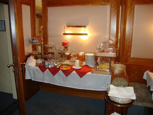 Imagen del bar/restaurante del Hotel Bajazzo. Foto 7