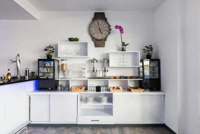 Imagen del bar/restaurante del Hotel Bajondillo Beach Cozy Inns. Foto 2