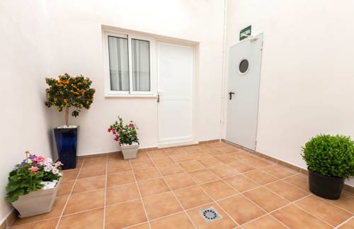 Imagen de los exteriores del Hotel Bajondillo Beach Cozy Inns. Foto 9