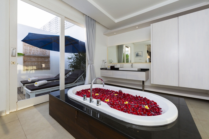 Imagen de la habitación del Hotel Bajra Bali Villa. Foto 19