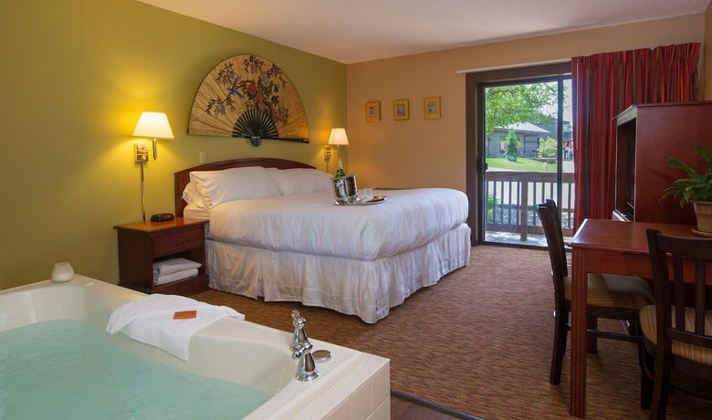 Imagen de la habitación del Hotel Baker's Sunset Bay Resort. Foto 10