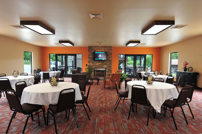 Imagen de los interiores del Hotel Baker's Sunset Bay Resort. Foto 15