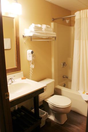 Imagen de la habitación del Hotel Baker's Sunset Bay Resort. Foto 11