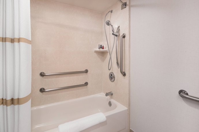 Imagen de la habitación del Hotel Bakersfield Marriott At The Convention Center. Foto 8