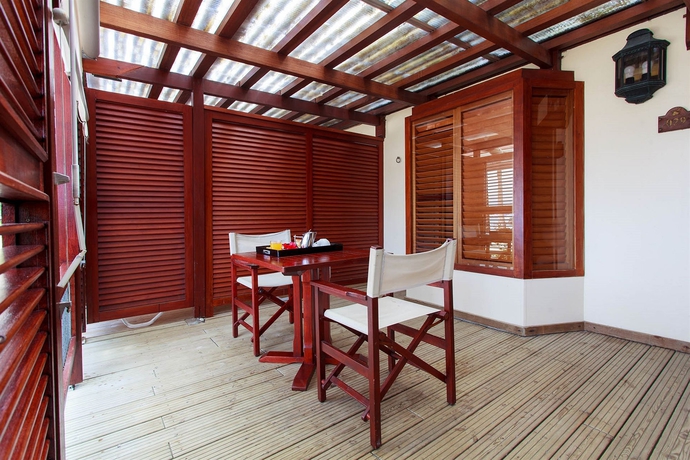 Imagen de los exteriores del Hotel Bakoua. Foto 14