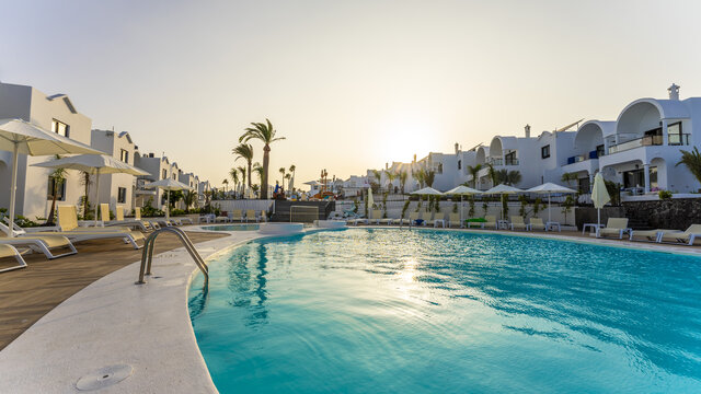 Imagen de la piscina del Hotel Bakour Lanzarote Splash. Foto 14