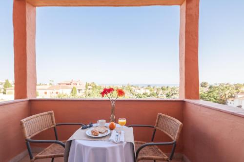 Imagen general del Hotel Bakour OH Nice Costa del Sol. Foto 4