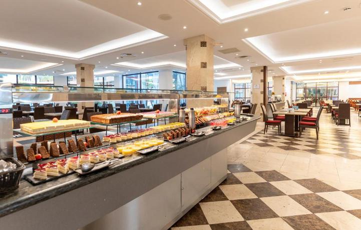 Imagen del bar/restaurante del Hotel Bakour OH Nice Costa del Sol. Foto 3