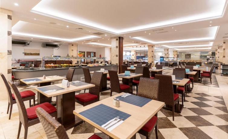 Imagen del bar/restaurante del Hotel Bakour OH Nice Costa del Sol. Foto 6