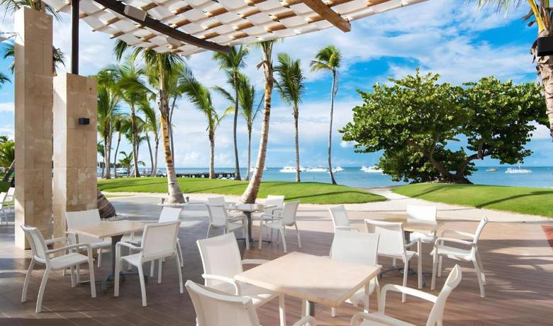 Imagen de los exteriores del Hotel Bakour Punta Cana Suites. Foto 12