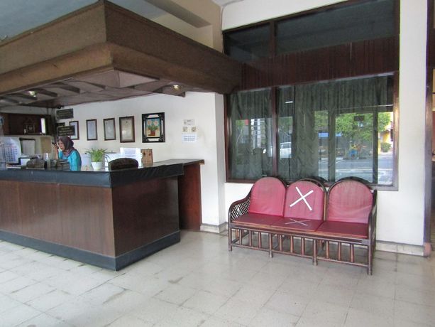 Imagen de los interiores del Hotel Bakti. Foto 16