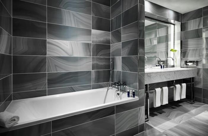 Imagen de la habitación del Hotel Baku Marriott Boulevard. Foto 7