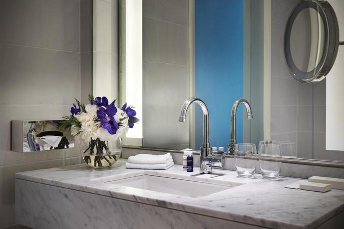 Imagen de la habitación del Hotel Baku Marriott Boulevard. Foto 9