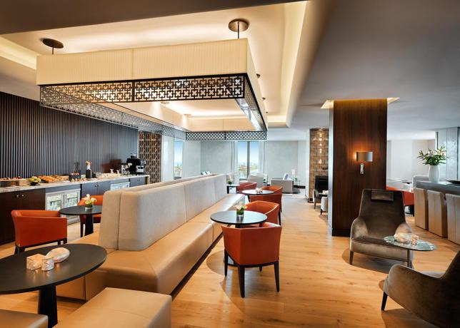 Imagen de los interiores del Hotel Baku Marriott Boulevard. Foto 15
