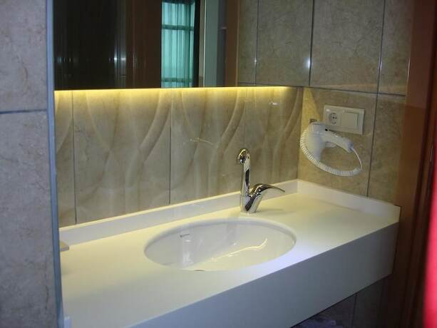 Imagen general del Hotel Bal Otel. Foto 7