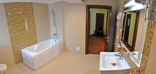 Imagen de la habitación del Hotel Balada. Foto 10