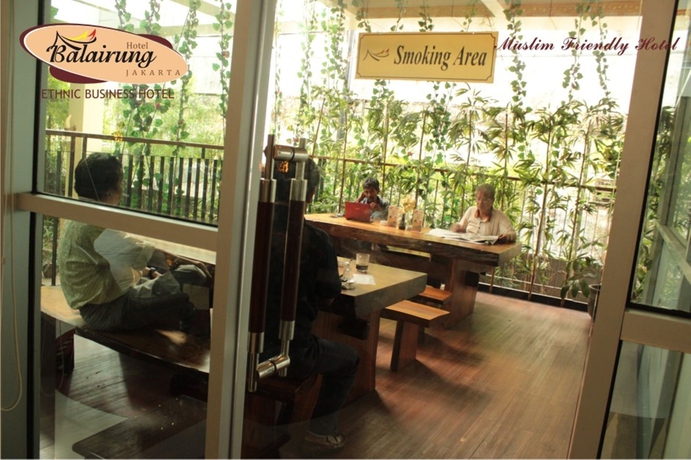 Imagen del bar/restaurante del Hotel Balairung. Foto 4