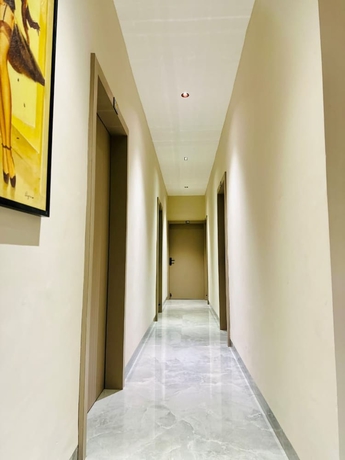 Imagen de los interiores del Hotel Balaji Inn, Ayodhya Bypass. Foto 11