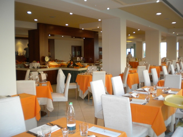 Imagen del bar/restaurante del Hotel Balance. Foto 5