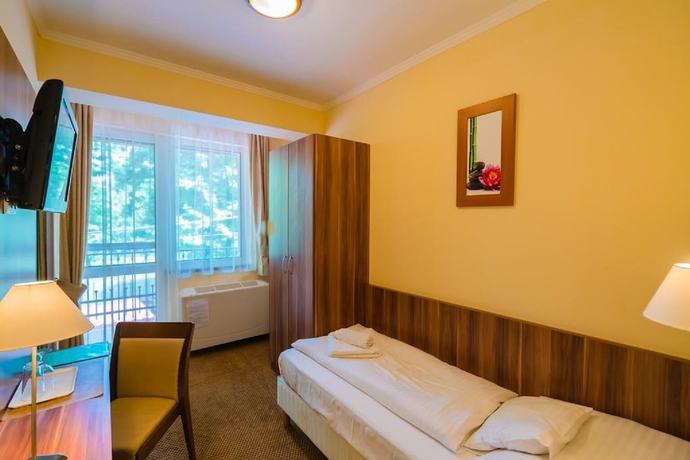 Imagen de la habitación del Hotel Balaton Colors Beach. Foto 14