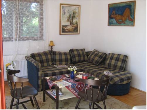 Imagen general del Hotel Balatonalmádi Nyaralóház. Foto 4