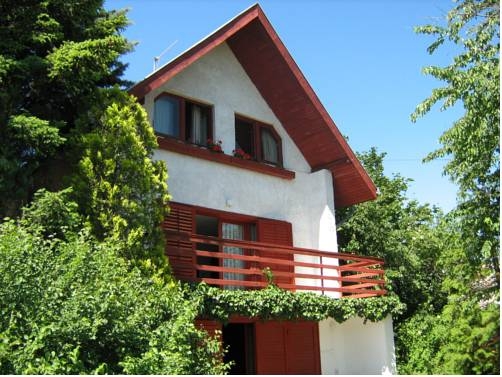 Imagen general del Hotel Balatonalmádi Nyaralóház. Foto 8