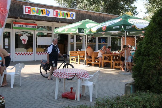 Imagen del bar/restaurante del Hotel Balatontourist Vadvirág Kemping. Foto 2