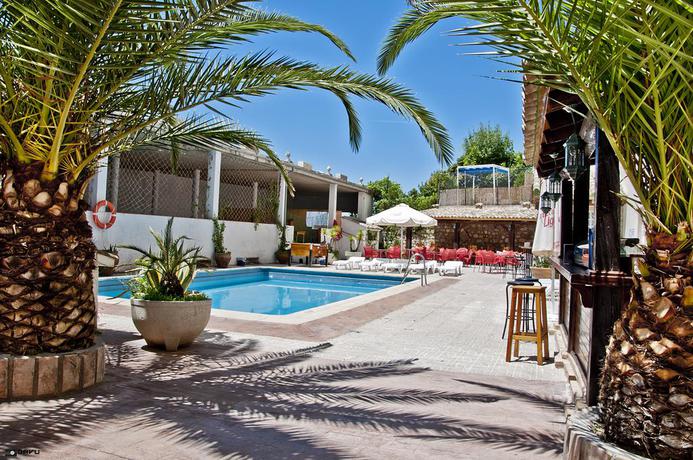 Imagen de los exteriores del Hotel Balcón De Cazorla. Foto 9