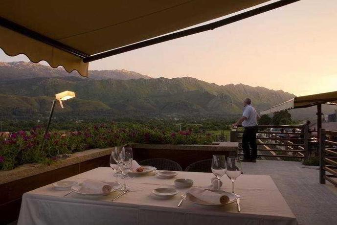 Imagen del bar/restaurante del Hotel Balcón De La Cuesta. Foto 2