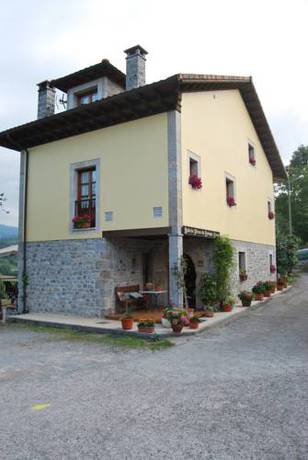 Imagen de los exteriores del Hotel Balcon Picos De Europa. Foto 11