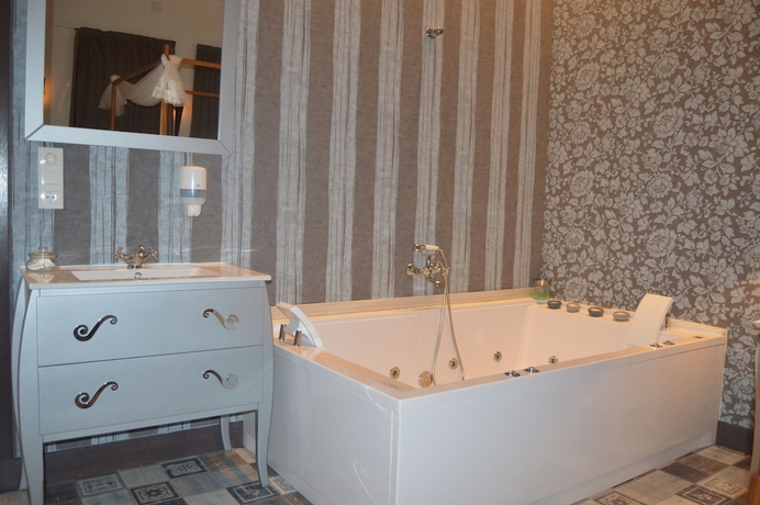 Imagen de la habitación del Hotel Balcones De Bentomiz. Foto 11