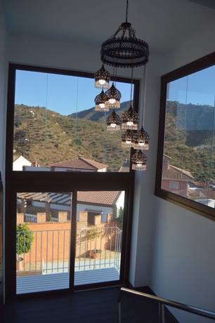 Imagen de los interiores del Hotel Balcones De Bentomiz. Foto 13