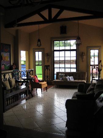 Imagen de la habitación del Hotel Balcones de Chinandega. Foto 3