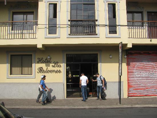 Imagen de los exteriores del Hotel Balcones de Chinandega. Foto 4