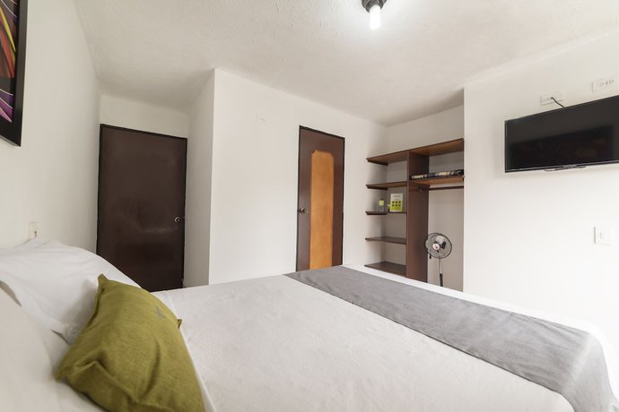 Imagen de la habitación del Hotel Balcones del Estadio. Foto 7