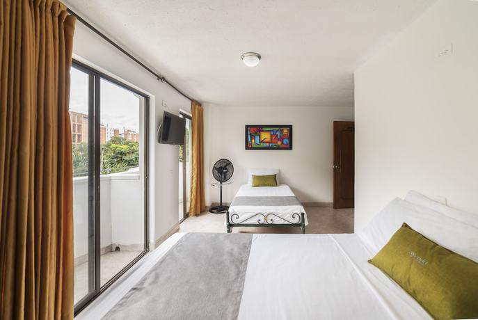 Imagen de la habitación del Hotel Balcones del Estadio. Foto 16
