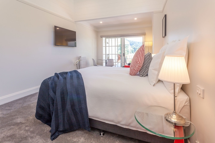 Imagen de la habitación del Hotel Balconies Lakeside. Foto 13