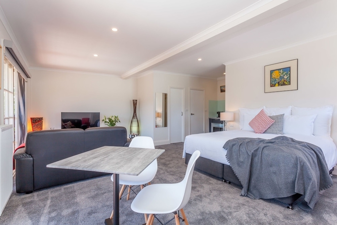 Imagen de la habitación del Hotel Balconies Lakeside. Foto 16