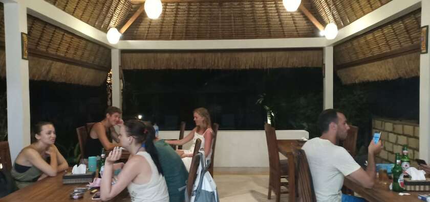 Imagen del bar/restaurante del Hotel Bale Lumbung Bungalows. Foto 27