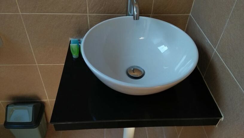 Imagen general del Hotel Bale Lumbung Bungalows. Foto 14