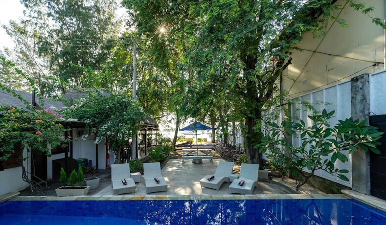 Imagen general del Hotel Bale Sampan Bungalows. Foto 3