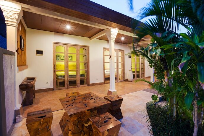 Imagen general del Hotel Bale Seminyak. Foto 10