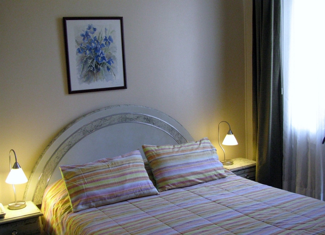 Imagen de la habitación del Hotel Baleares. Foto 6